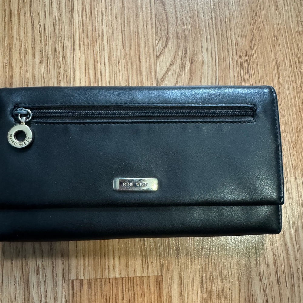Nine West Black Leather Accessory
